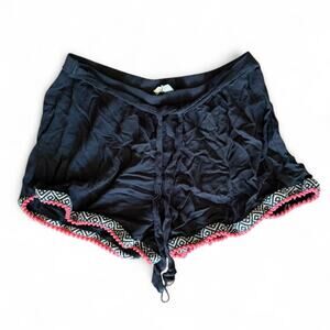 R2d black shorts with pink